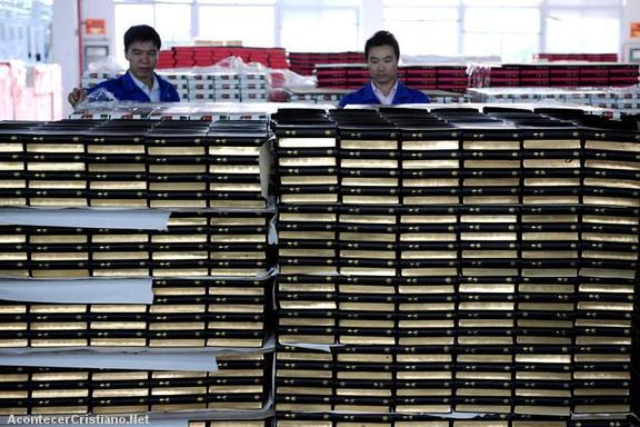 Fábrica de Biblias Amity Printing en China