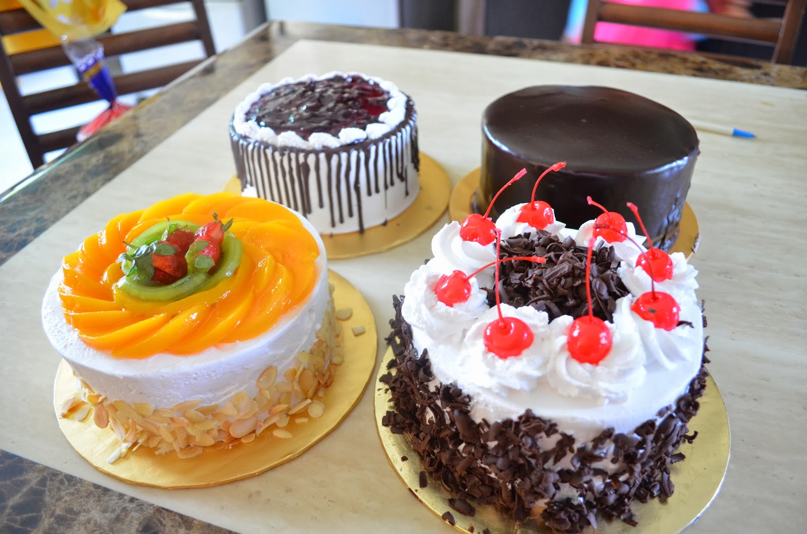 RoseDina Bakery Online: CONTINENTAL CAKES