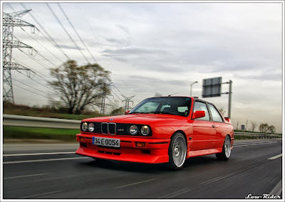 BMW M3 E30 Imola Red 4