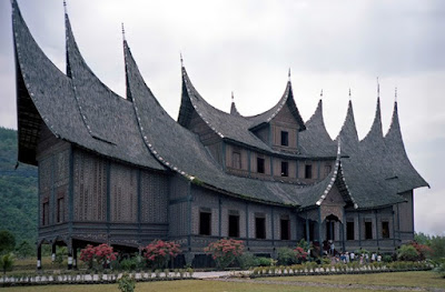 Menggambar Rumah Adat Gadang - Rumah Adat Indonesia