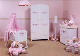 habitación bebé blanco rosa