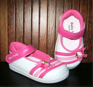 Sepatu Anak Perempuan Warna Pink Kombinasi Putih Lucu