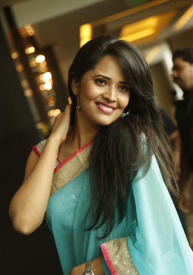 Anchor Anasuya Latest Images In Saree