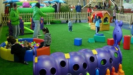 Carrera de gusano: Juegos para fiestas infantiles