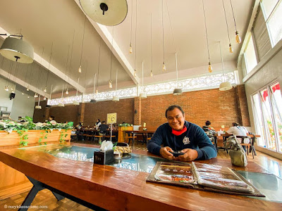 underground floor di istana kuliner restaurant bandungan