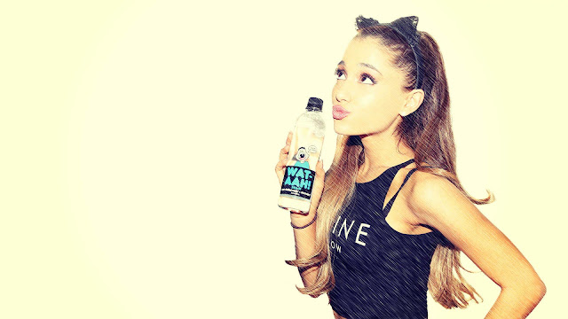 Ariana_Grande_HD_Wallpaper-15