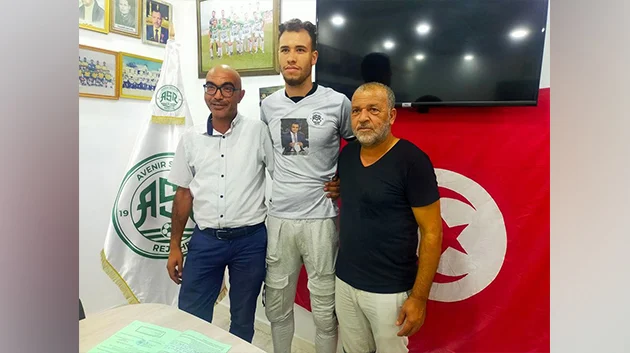 اللاعب " حسام ڨطفية " يمضي لنادي مستقبل رجيش