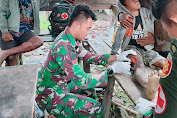 Dengan Cinta Obati Luka! Mantri Kostrad Berikan Pertolongan Pertama Kepada Masyarakat Papua