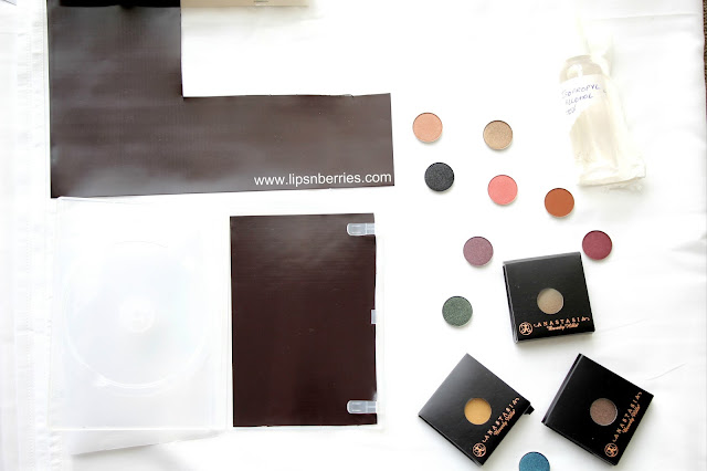 Magnetic adhesive sheet to make Z palette