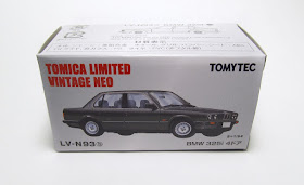 Tomica Limited Vintage NEO LV-N93b BMW 325i 4-Door