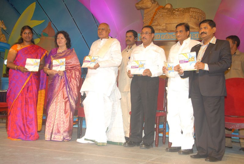 [2010+nandi+awards88-798681.jpg]