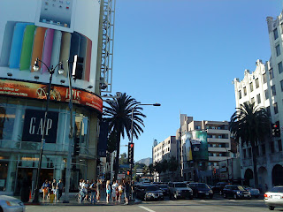 by E.V.Pita Shops in Hollywood Boulevard (Los Angeles, CA) / Por E.V.Pita Tiendas del Boulevard de Hollywood en Los Ángeles, California 