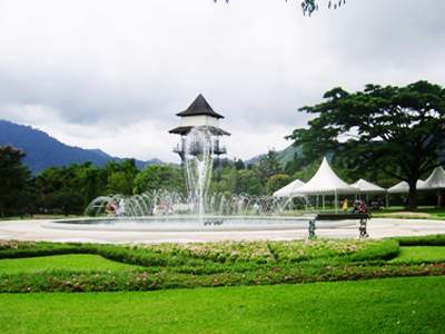  Foto  Taman  Bunga  Nusantara Cipanas Puncak Cianjur 