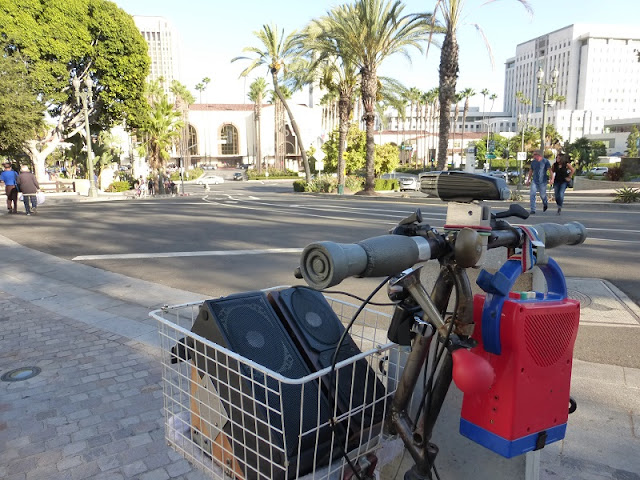 bicycle stereo in downtown LA