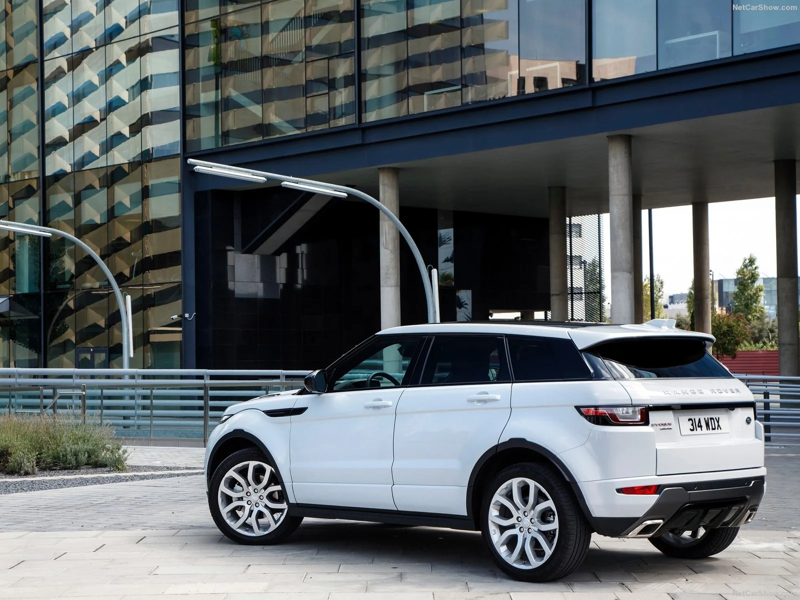 Hình ảnh xe ô tô Land Rover Range Rover Evoque 2016 & nội ngoại thất