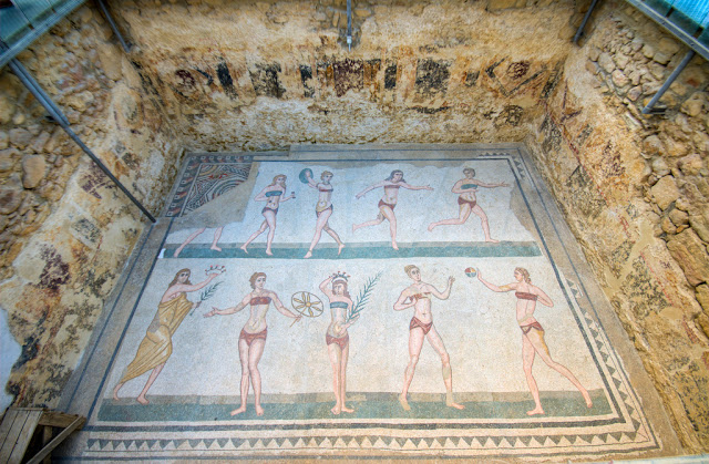 bikini-girls-sicily