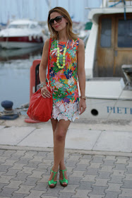 Longchamp Le cuir bag in paprika, mini dress with tropical print, green heels, Fashion and Cookies