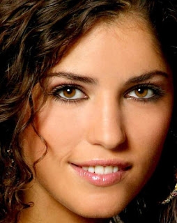 dutch actress yolanthe cabau van kasberge