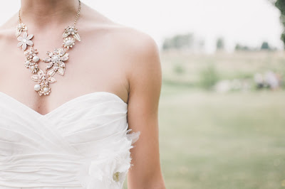 Novia con collar