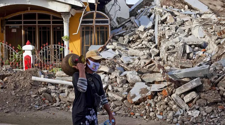 Tinjau Penanganan Gempa di Majene dan Mamuju, Jokowi Bertolak ke Sulbar