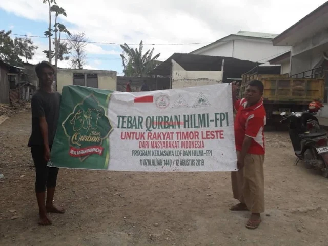 Warga Nasrani Timor Leste Dapat Daging Qurban dari HILMI FPI 