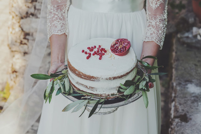 wedding cake pomegranate