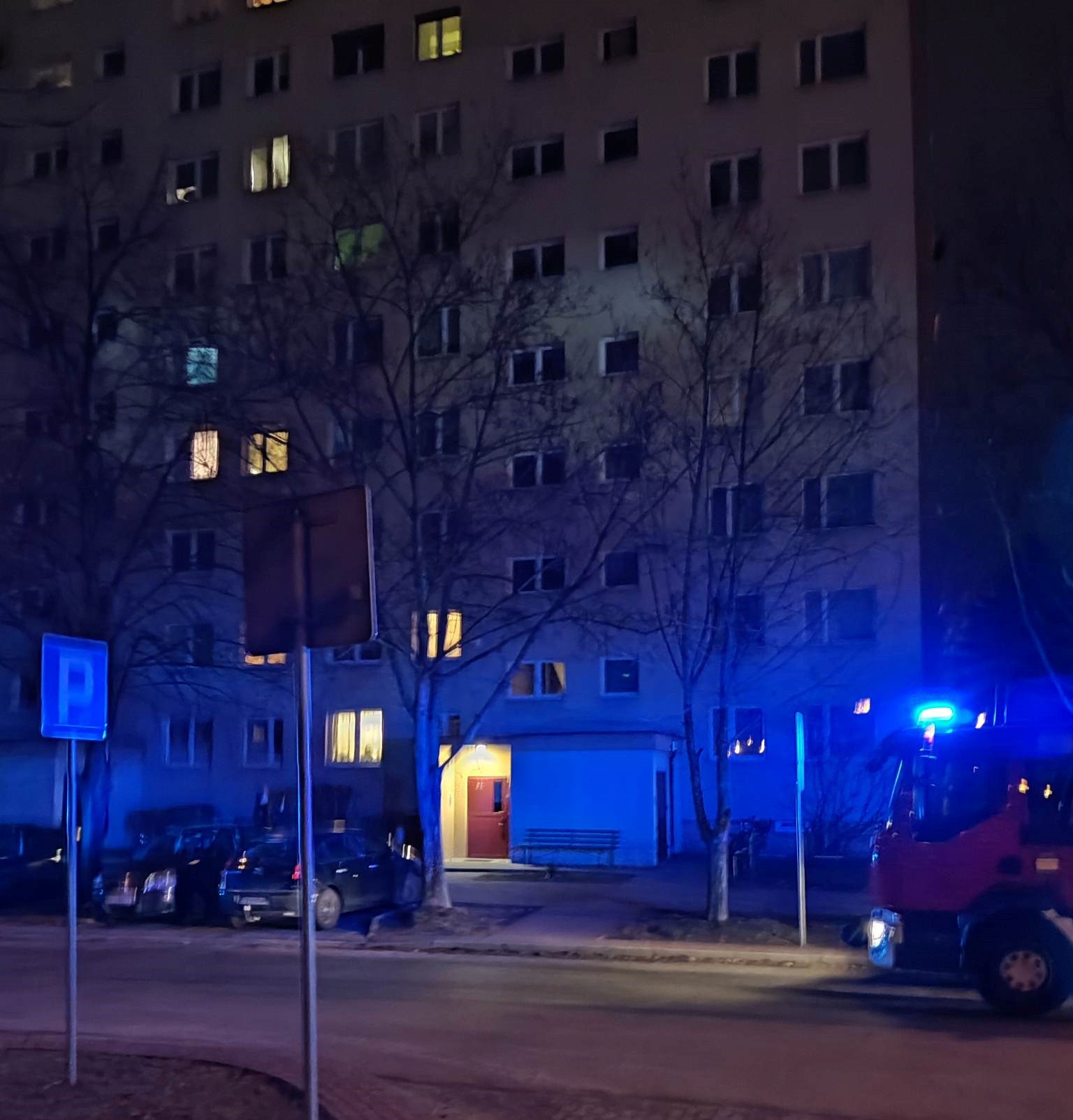 Tragedia w centrum Mielca. Mężczyzna wyskoczył z okna wieżowca [ZDJĘCIA]