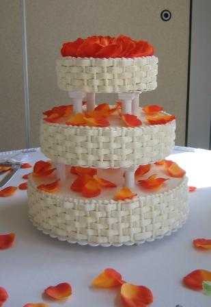 unique wedding cakes 3 tier