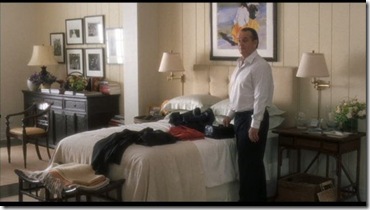 Somethings-Gotta-Give-Harrys-bedroom-511x288