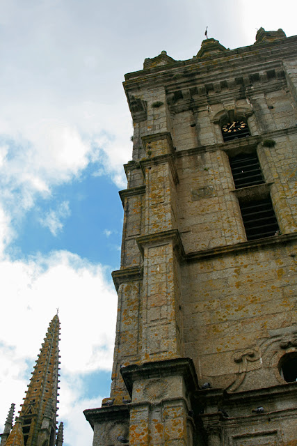 Enclos Paroissial de Lampaul Guimillau