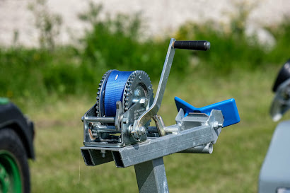 Beginner’s Guide to Trailer Winches