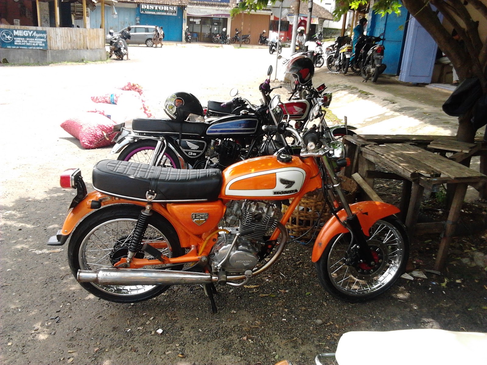 99 Gambar Motor Gl 100 Terlengkap  Gubuk Modifikasi