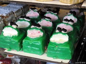 faux frog cakes - ackland street bakery