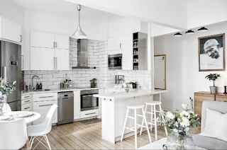 White Kitchen Cabinets