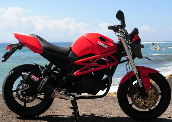 Modif Yamaha Byson Jadi Ducati Monster