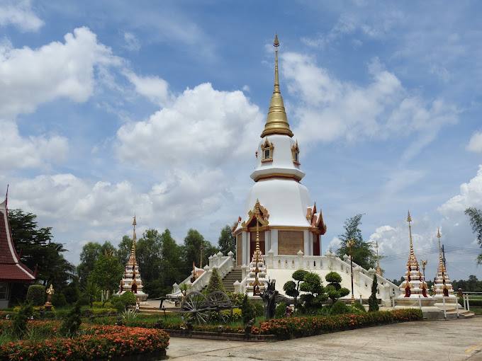 Wat Santi Wiwek