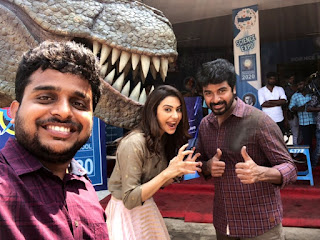 Rakul Preet with Cute and Lovely Smile with Siva Karthikeyan and Director Ravikumar