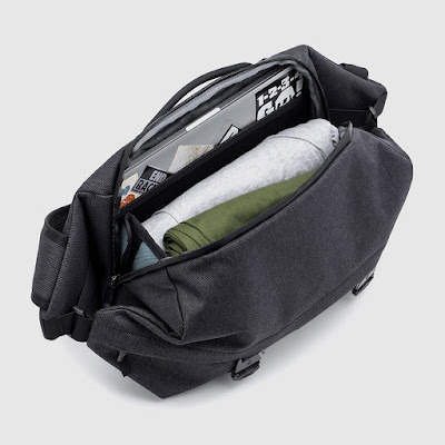 Review of the Chrome Vale Sling Bag