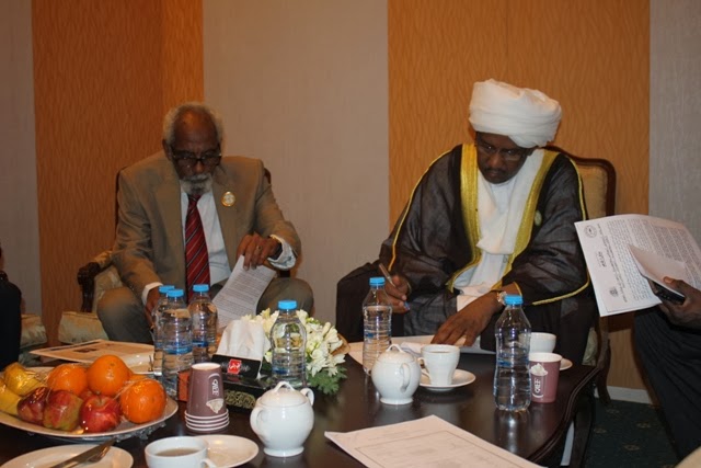 Proff Jawaari oo heshiis Iskaashi ah la saxiixday Gudoomiyaha Baarlamaanka Sudan +sawirro