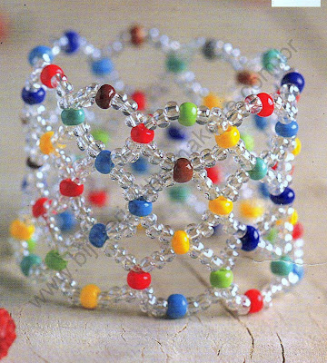 BRACELETE DE MISSANGAS COLORIDAS DE THELMA KORTE