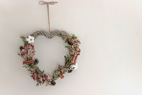 Dried hydrangea heart + an ideal project for girfts or weddings