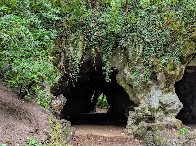 Ghent in one day: Cave in Citadelpark