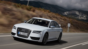 2012-audi-s8
