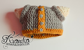 Krawka: Crochet viking newborn hat. Props for a photo session of a newborn baby. 