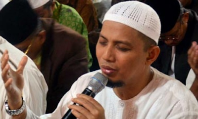 ALLAHUAKBAR!!… Pendeta Ini Masuk Islam Setelah Dengar Dzikir Ust. Arifin Ilham