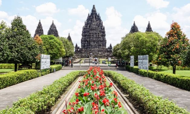Paket Tour Jogja | Hub: 0821-1106-7801