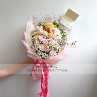 bunga valentine, boneka valentine, buket bunga dan cokelat, buket bunga ferrero rocher, buket bunga mawar, bunga mawar valentine, handbouquet mawar, bunga mawar 100tangkai, buket rose, toko bunga, florist jakarta, toko bunga jakarta barat, toko bunga di grogol