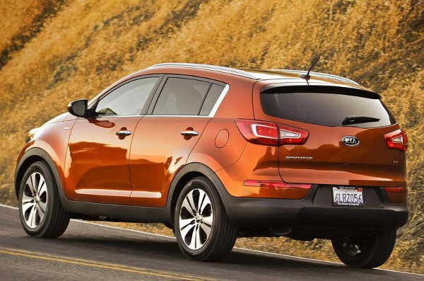 Kendall self drive  2012 Kia Sportage Review