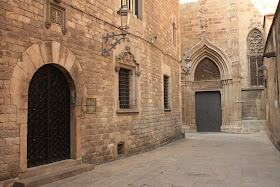 Carrer de la Pietat inside the Barcelona Gothic Quarter