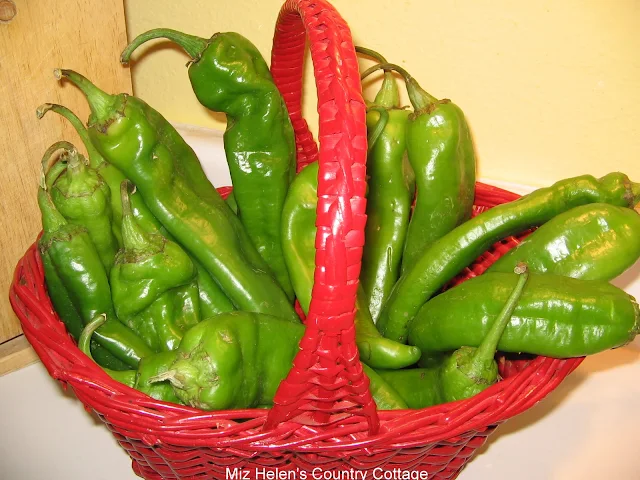 Hatch Green Chilies at Miz Helen's Country Cottage